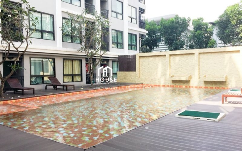 A Pool Condo Bangna